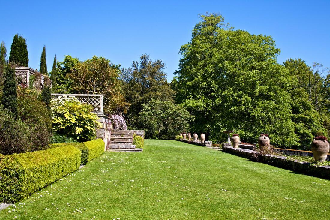 Commercial landscaping and grounds care in St. Cloud, FL